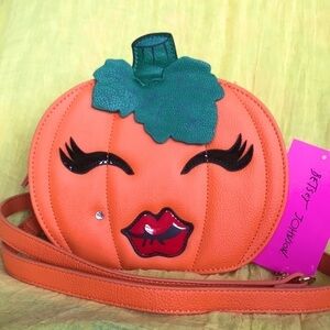 Brand New Betsey Johnson Pumpkin Kitsch Orange Halloween Crossbody Purse